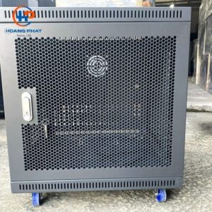 Mặt trước cửa lưới của tủ rack 10U là sự kết hợp của nhiều các chi tiết